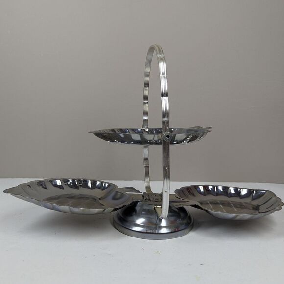 Vintage 3-Tiered Folding Serving Dish – Made in Hong Kong – Leaf Trays - Picture 9 of 10